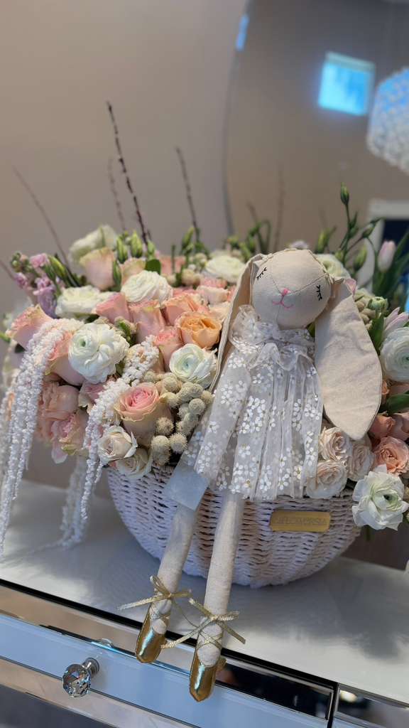 Baby basket with Garden Roses and Ranunculus — view 1